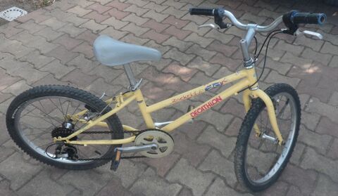 V�lo enfant DECATLHON ROCK RIDER 7 vitesses 20X 
20 x 1.95 25 Castries (34)