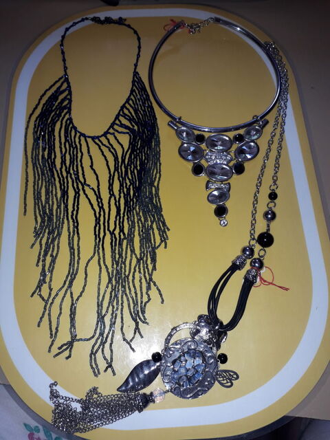 Bijoux Fantaisies  Lot  N  10 43 Saint-Lger-sous-Cholet (49)