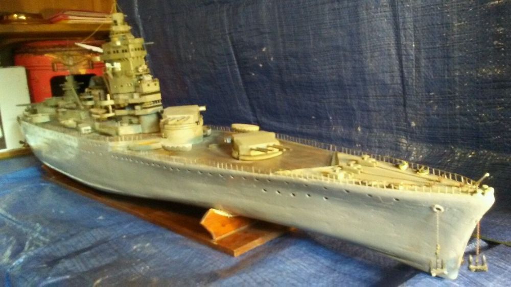 Maquette en bois du cuirass&eacute; Le Strasbourg. 