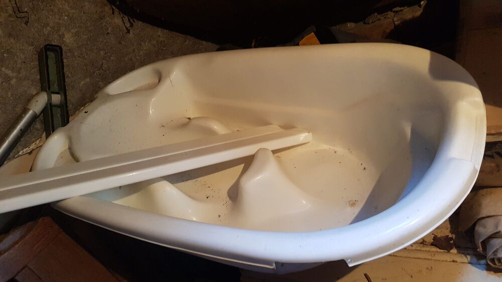 baignoire pour B&eacute;b&eacute; Puriculture