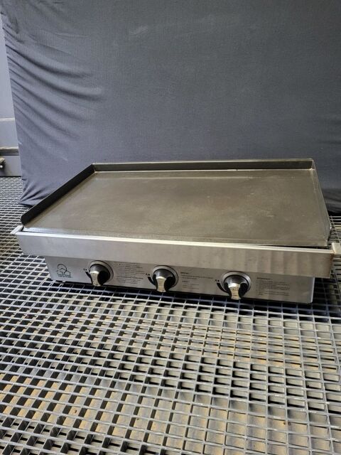 PLANCHA � GAZ 3 FEUX 150 Le Cap D Agde (34)