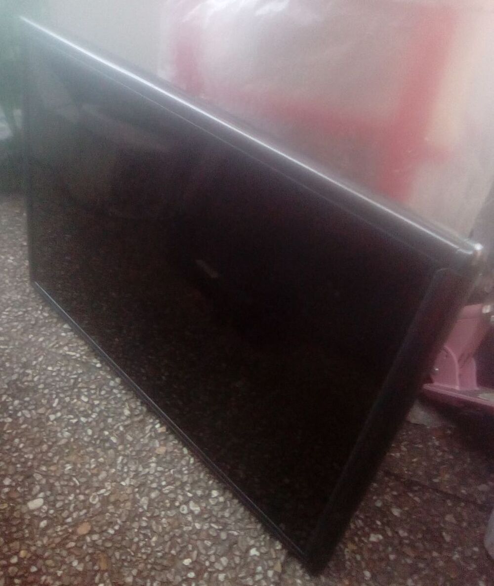 2 radiateurs panneaux rayonnants verre 1000 et 1500 watts Electroménager