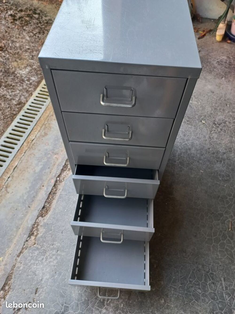 Petit meuble pour outils Bricolage