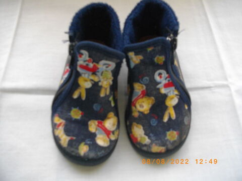 Chaussons bleus  LAPINS ET OURS  enfant - Pointure : 21 5 Perros-Guirec (22)