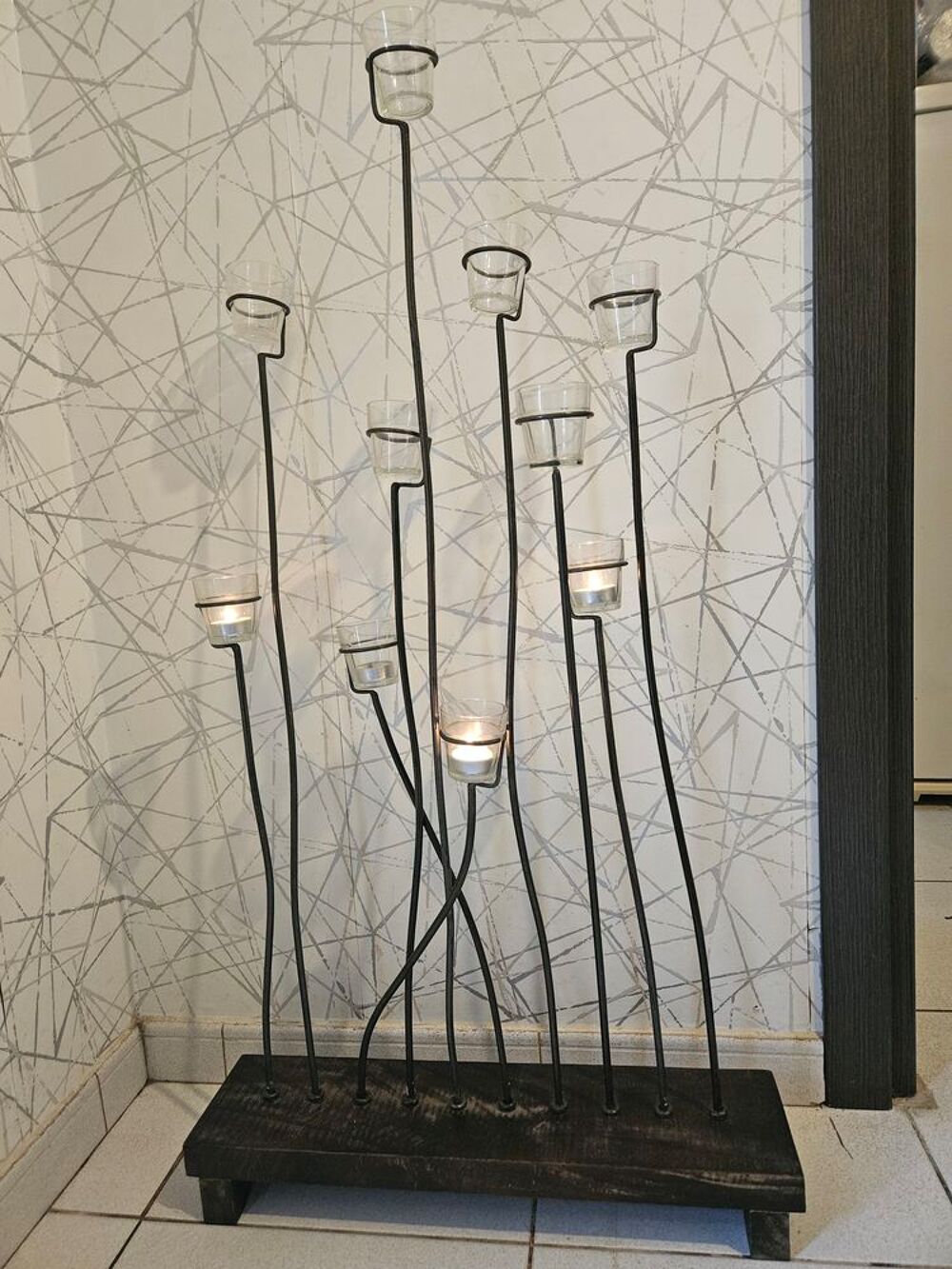 grand photophore 10 tiges sur socle bois Décoration