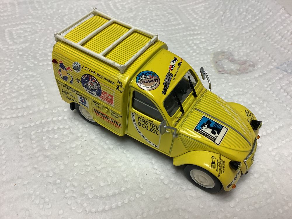 CITRO&Euml;N 2 CV FOURGONNETTE CR&Eacute;TEIL SOLEIL 1/43 voiture miniat 