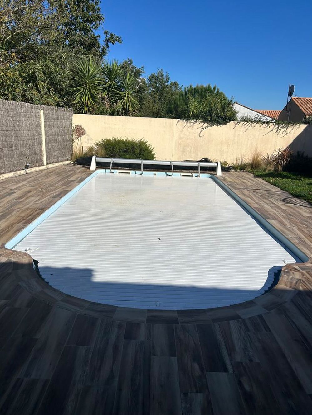 DONNE VOLET ROULANT DE PISCINE MOTORISE Jardin
