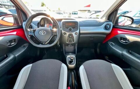 Toyota aygo 1.0 VVT-i x-shift x-cite 3 Jaune Fizz