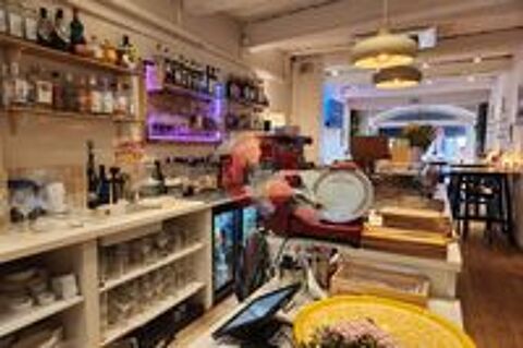   Entreprises Commerces / Vente Commerces - 120 m² 