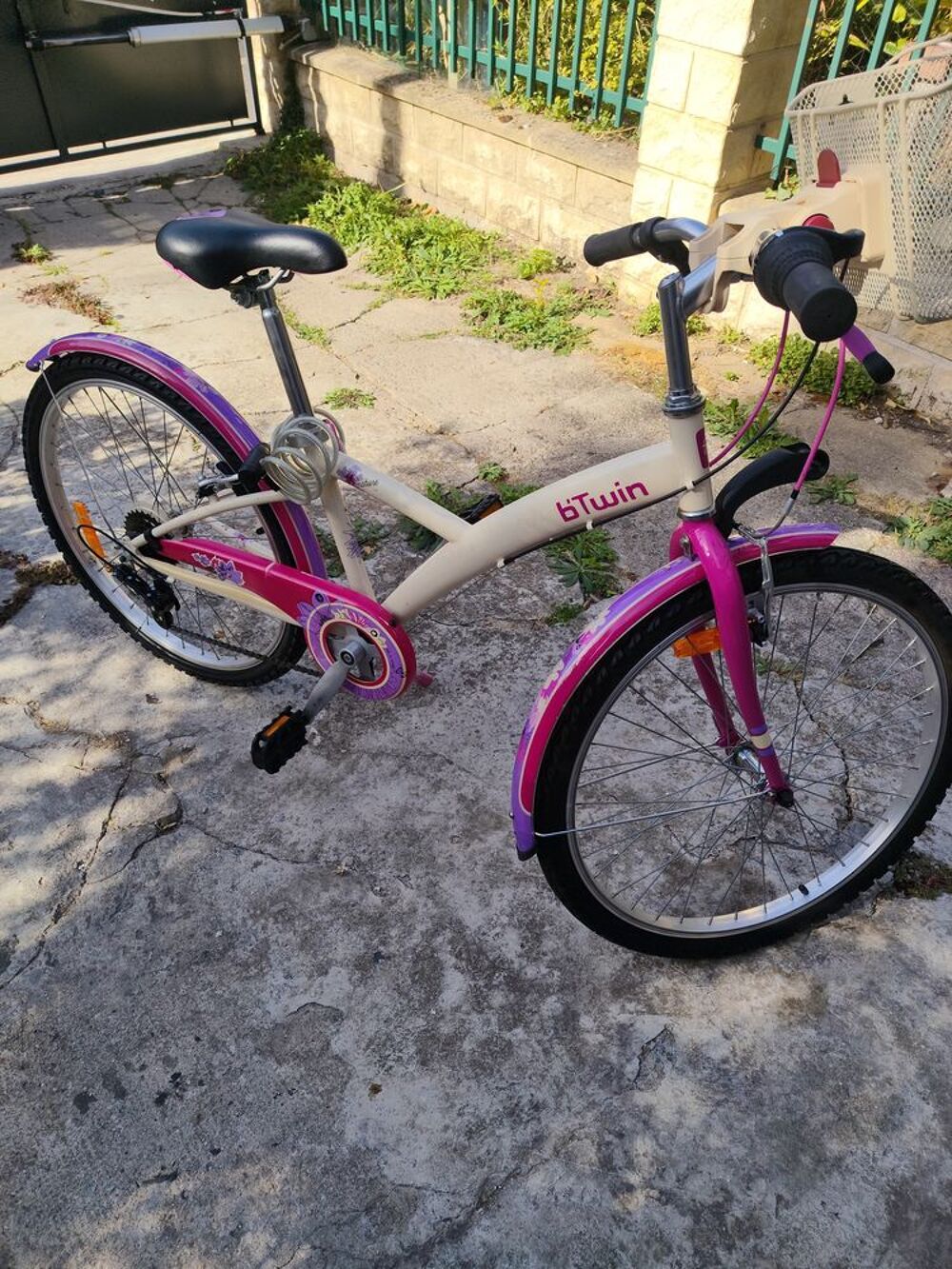 VELO FILLE B.TWIN 24" Vélos