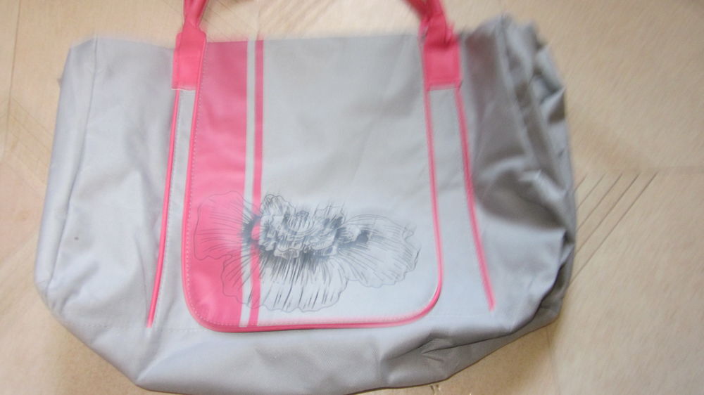 Sac forme gibeci&egrave;re Maroquinerie
