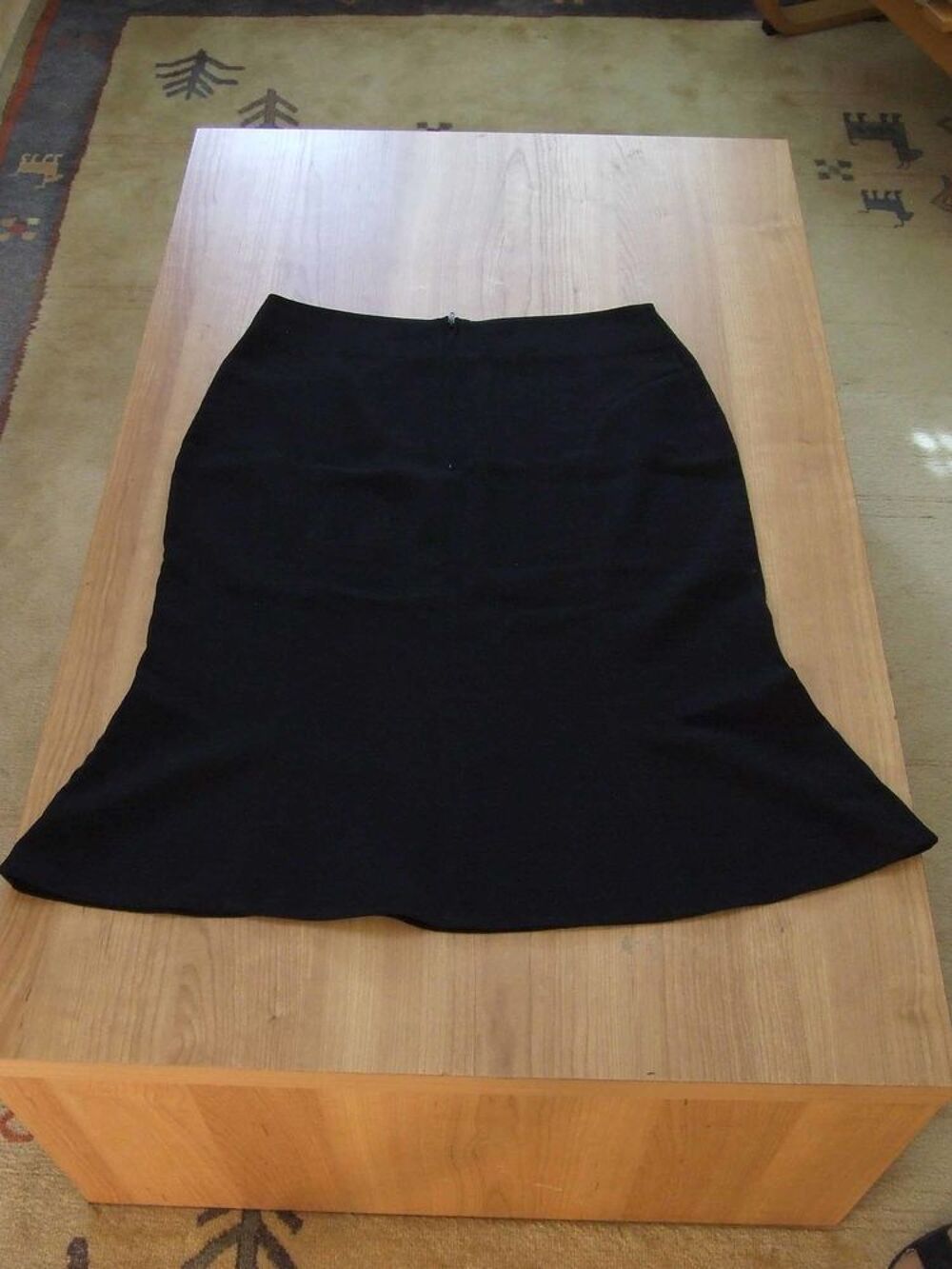 Jupe midi. CAMA&Iuml;EU. Noir. T. 42. TBE Vêtements