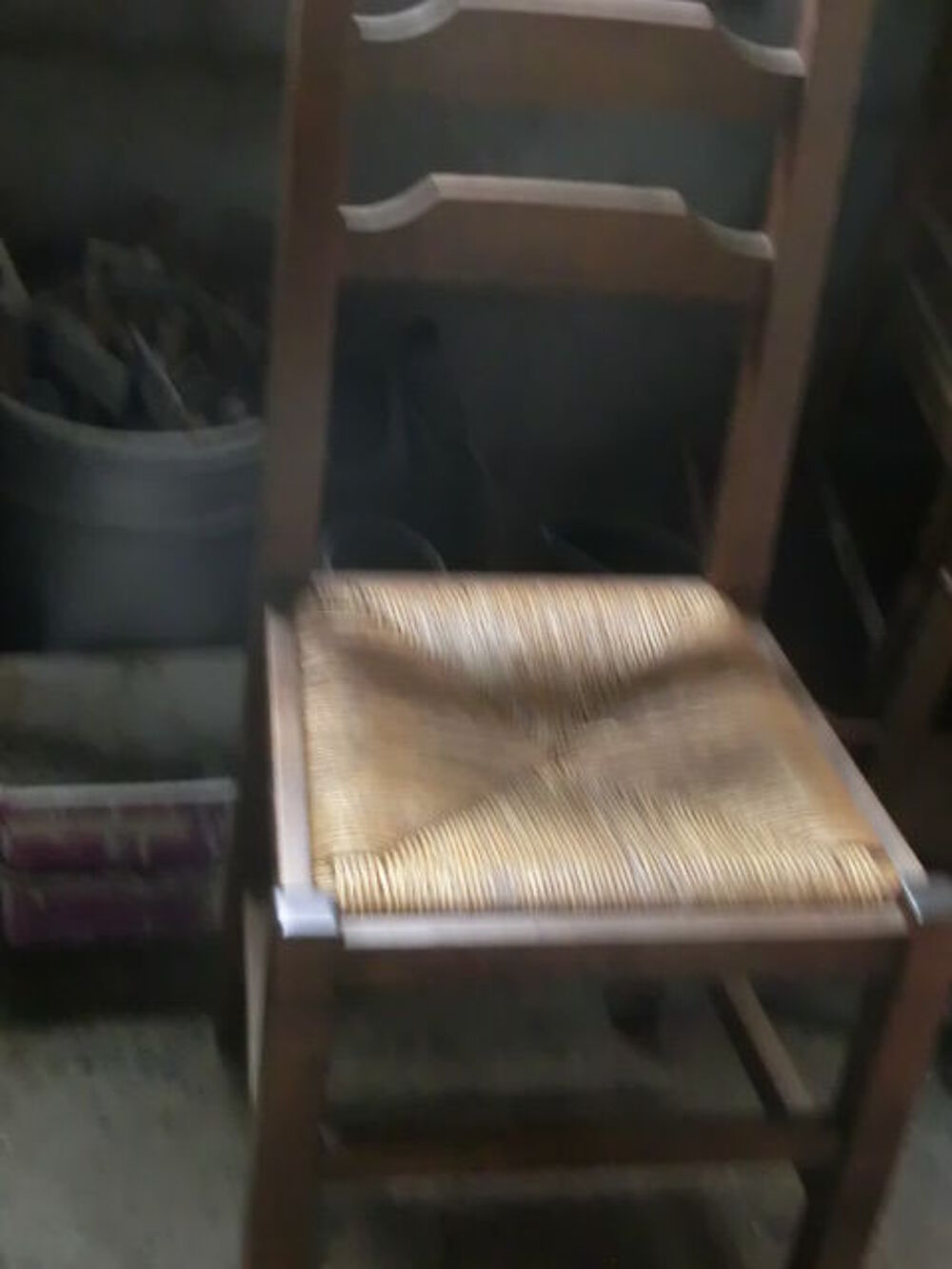 4 chaises paill&eacute;es Meubles