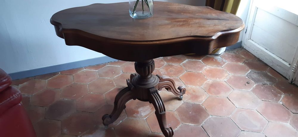 table Louis Phillips en noyer Meubles