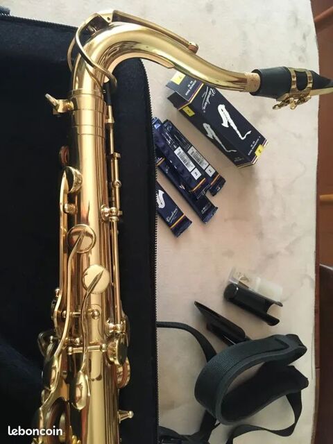 Sax Tenor CONN T650
Uz�s (30)