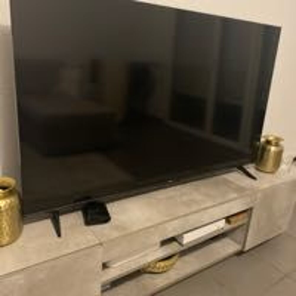 t&eacute;l&eacute;vision Photos/Video/TV