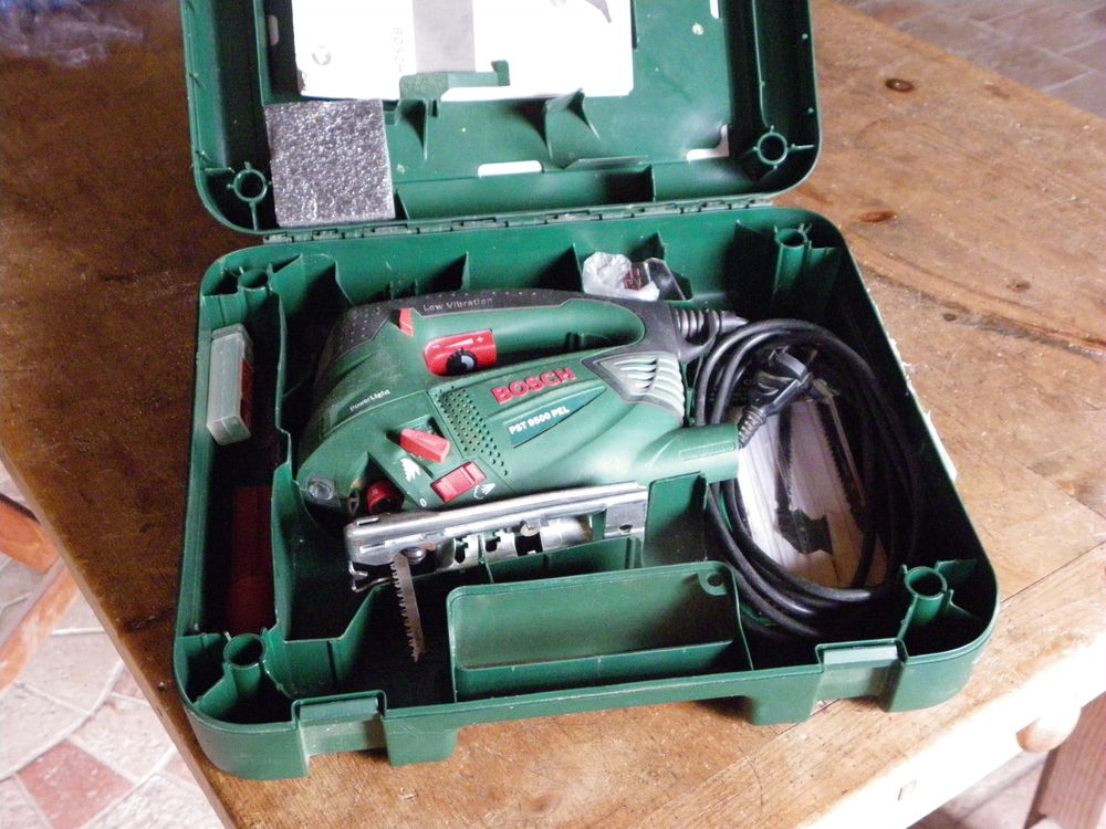 Scie sauteuse Bosch Bricolage