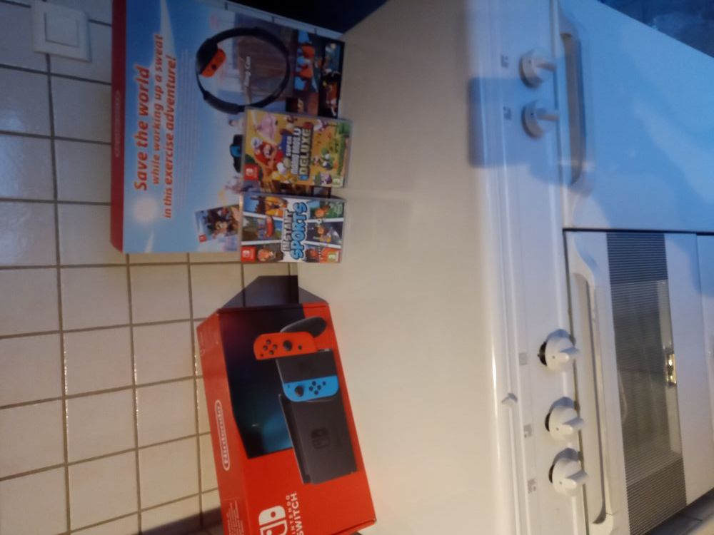 console Switch avec deux jeu plus savez th&eacute; World 140 Jeux / jouets