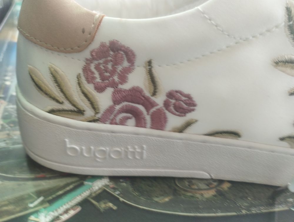 Basket neuve du 38 pour femme au plus offrant Chaussures