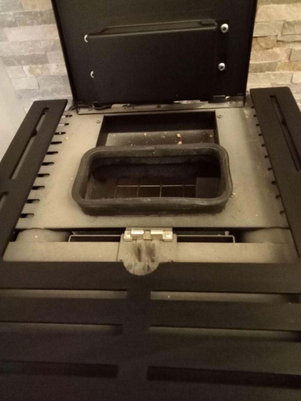 POELE A GRANULES Electroménager