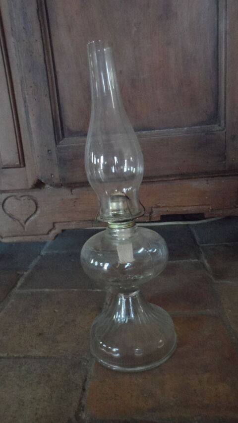Grande a lampe a p�trole 35 Uchaux (84)