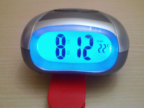 Beau r�veil parlant neuf �cran LCD  N�939 5 Beaune (21)