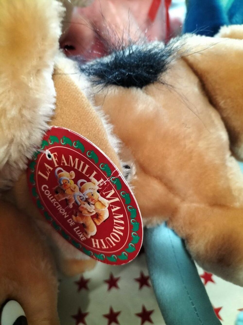 Lot de diff&eacute;rentes peluches. 
