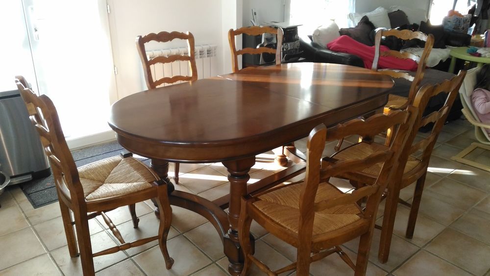 Table en Orme +6 chaises.
Meubles