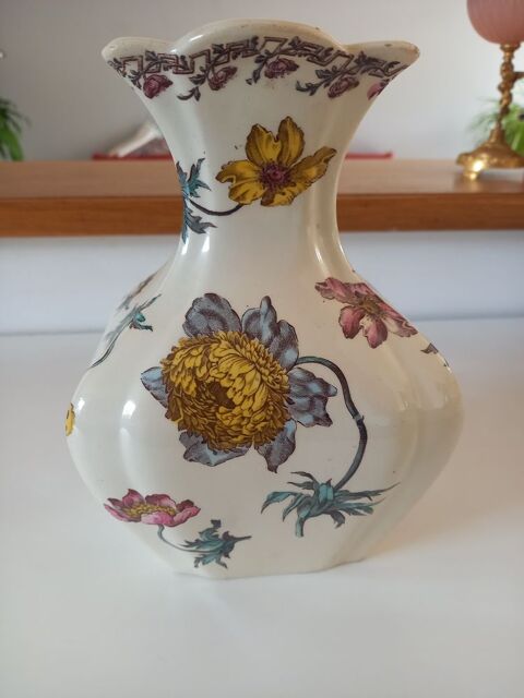 Vase faence  KC  Luneville style Louis XVI 15 Saint-Pierre-ls-Nemours (77)
