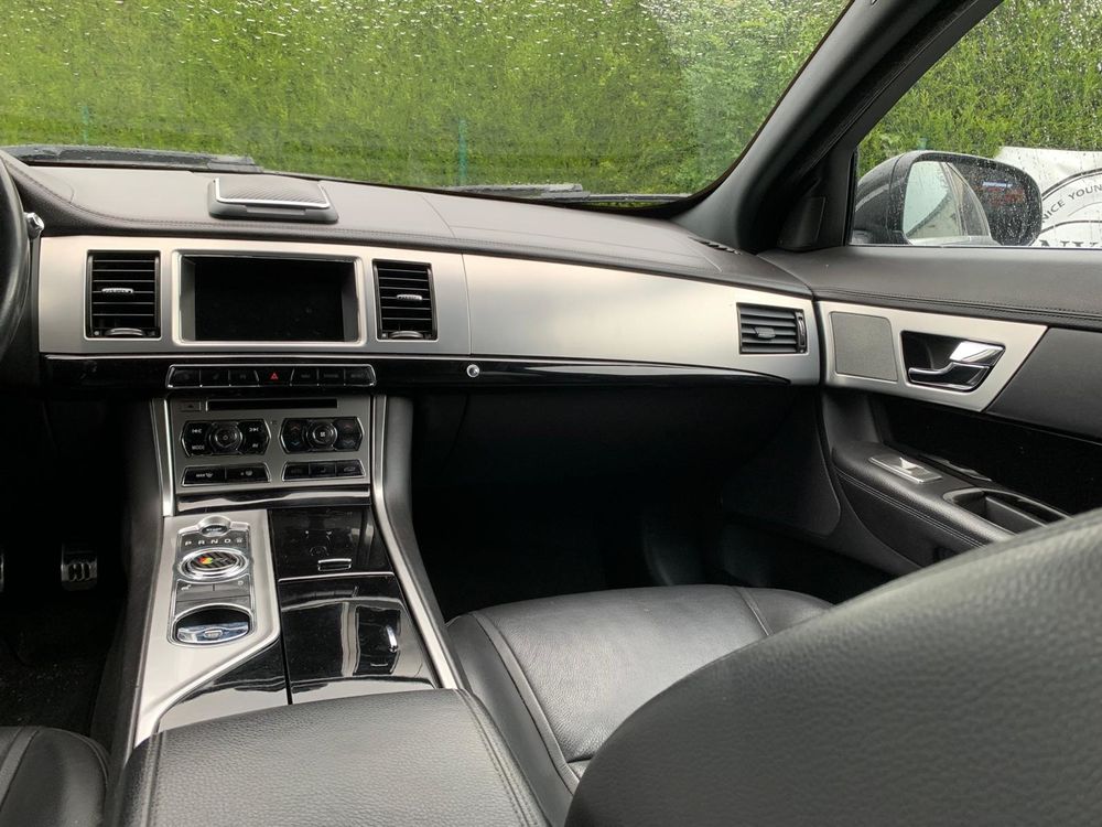 XF Sportbrake 2.2 D - 163 British Edition A 2015 occasion 59310 Auchy-lez-Orchies