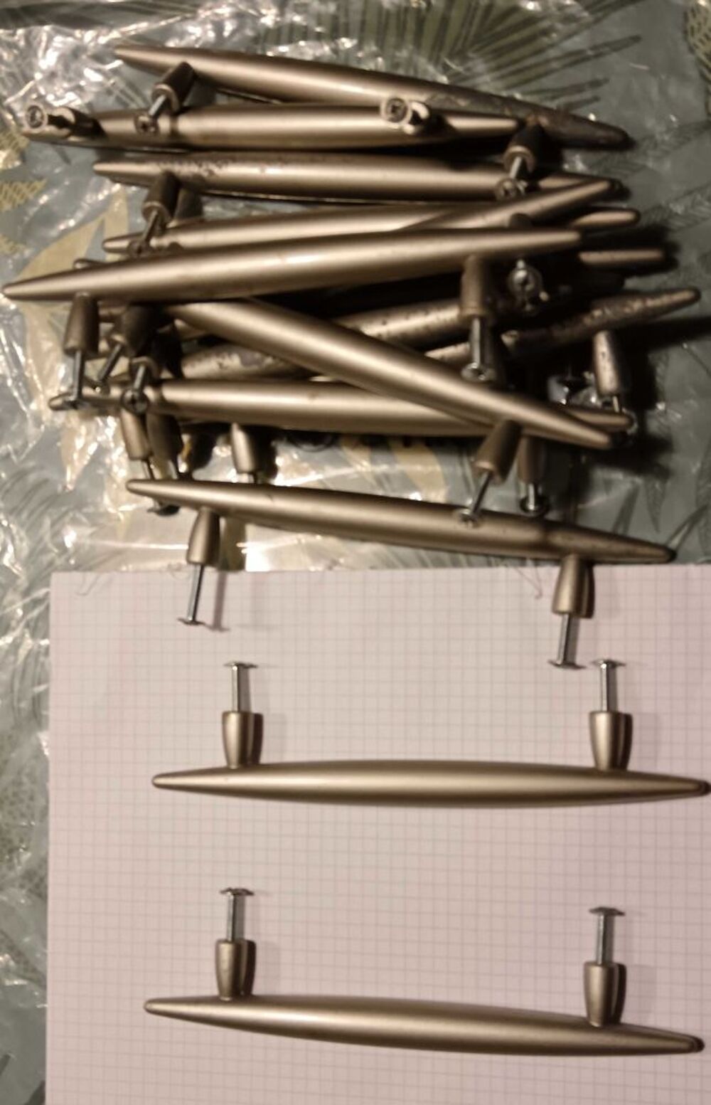 Lot de 15 Poign&eacute;es de placard Bricolage