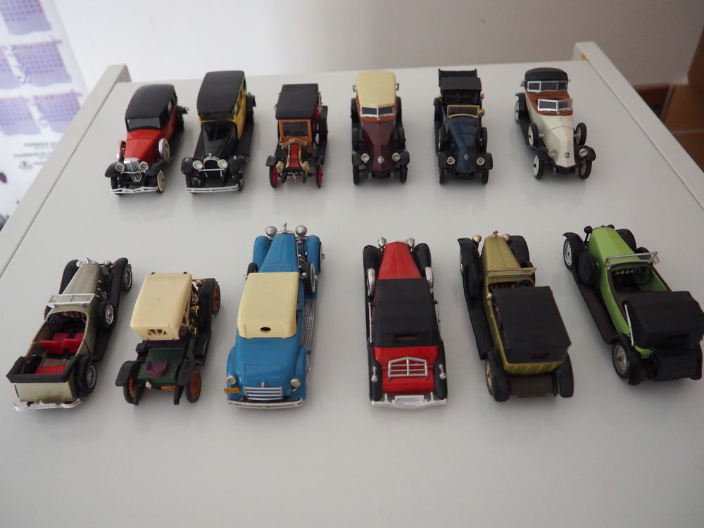 Voitures miniatures anciennes 
