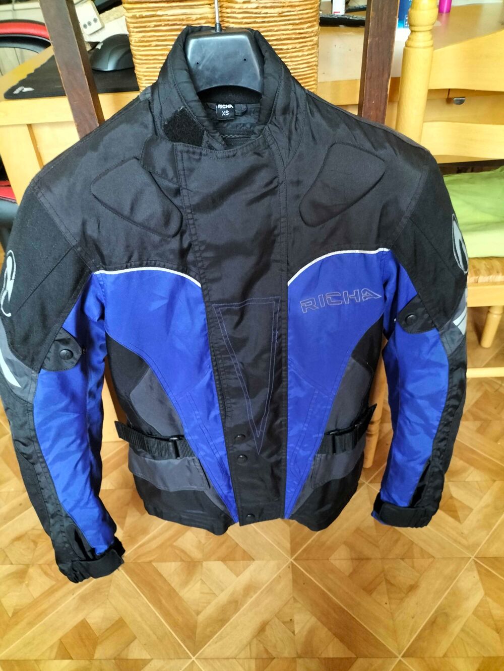 &agrave; vendre Vtements