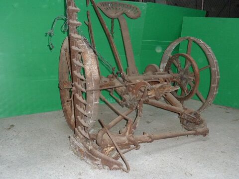 Faucheuse DEERING NEW IDEAL 10290 Marcilly-le-hayer