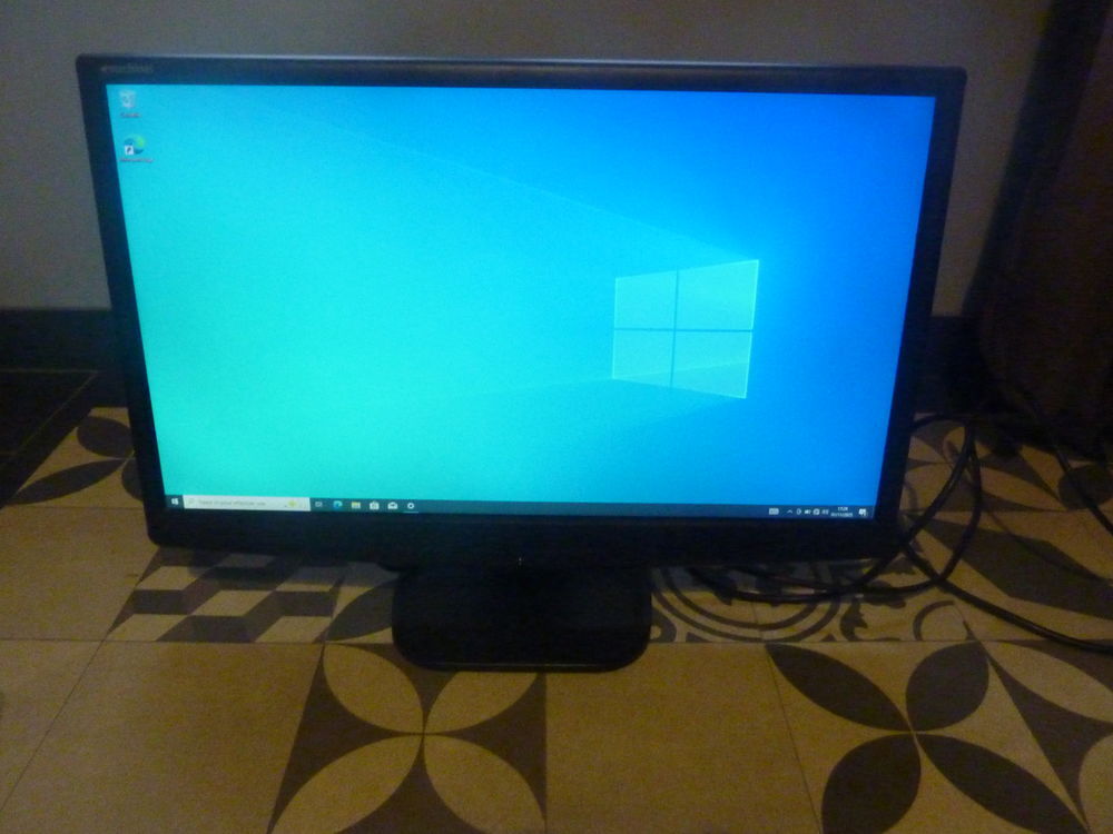 &Eacute;cran EMachines E230H 23 Pouces Matériel informatique
