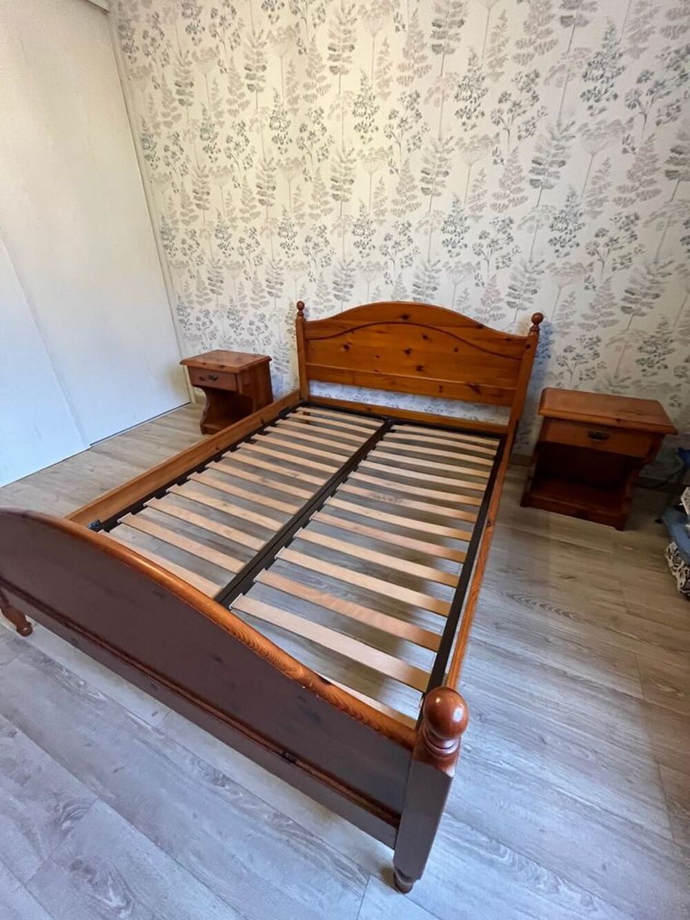 Chambre compl&egrave;te une personne en PIN MASSIF Meubles