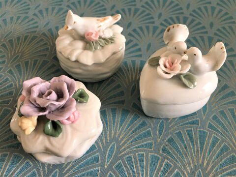 3 jolies BO�TES � PILULES ou BAGUES 24 Blaye (33)