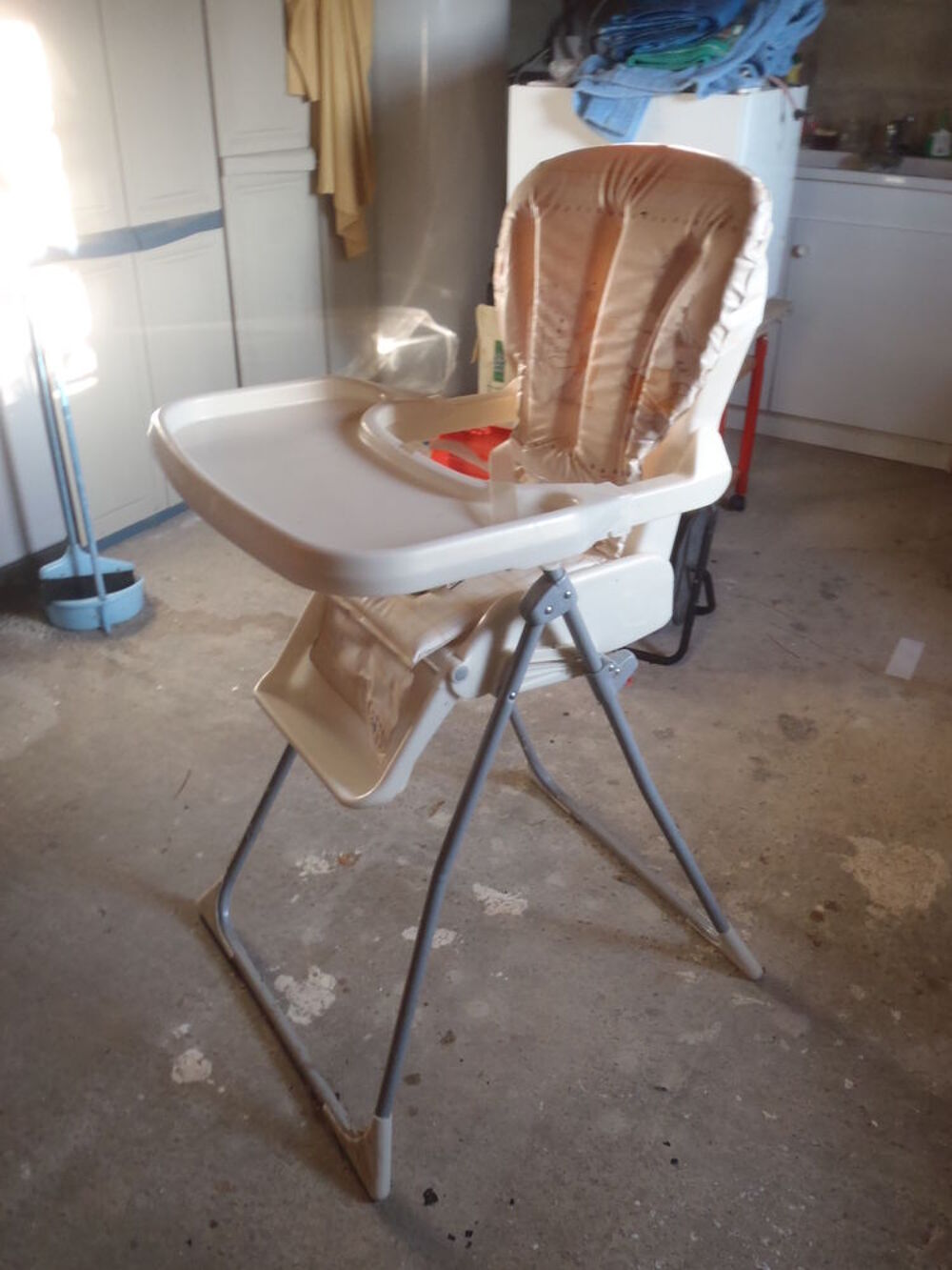 chaise haute BB Puériculture