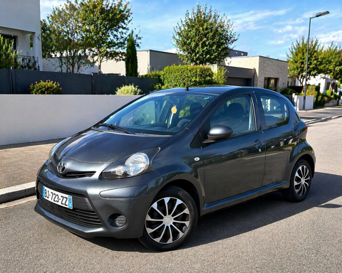 Toyota aygo - 5 portes - CT OK