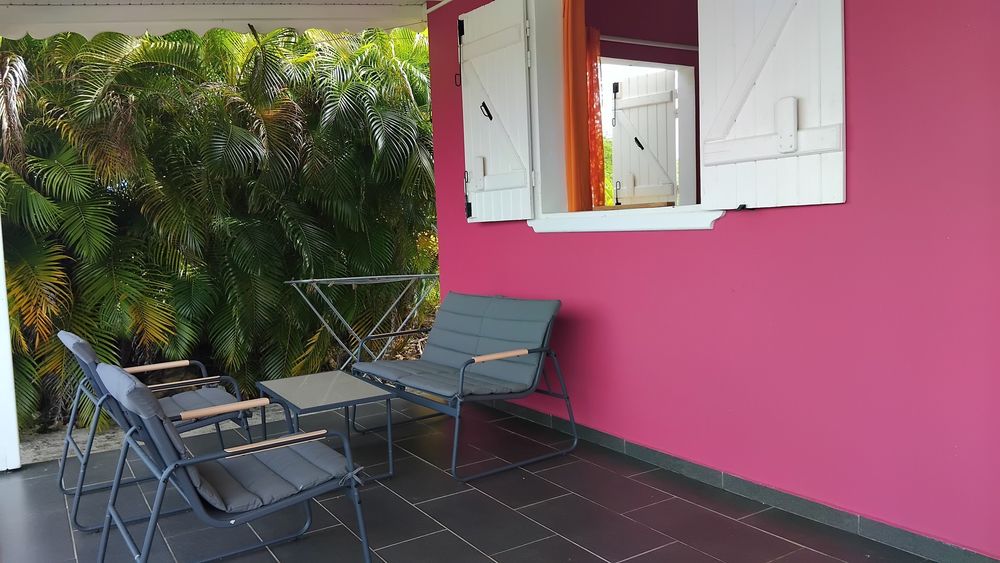 Location Maison Maison design meublée + CC à Saint-François Saint-françois