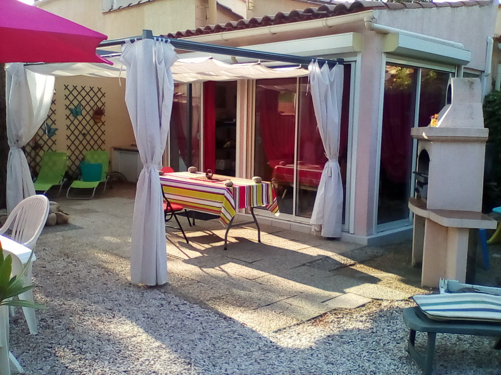   COURSES ET PLAGE A PIED * 2 CH * PARKING privé *WI-FI* Vacances  / Offres de location 