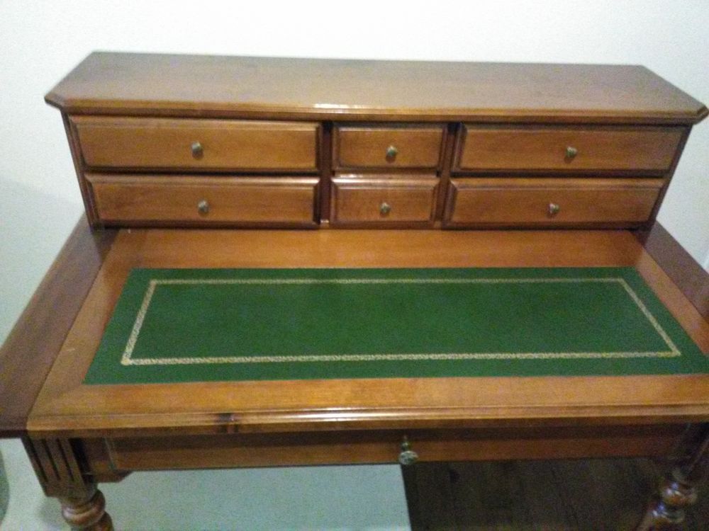 d'un secretaire Meubles