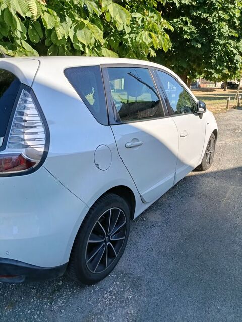 Renault Sc&eacute;nic III Scenic dCi 130 Energy FAP eco2 Bose 2013 occasion Janville 28310