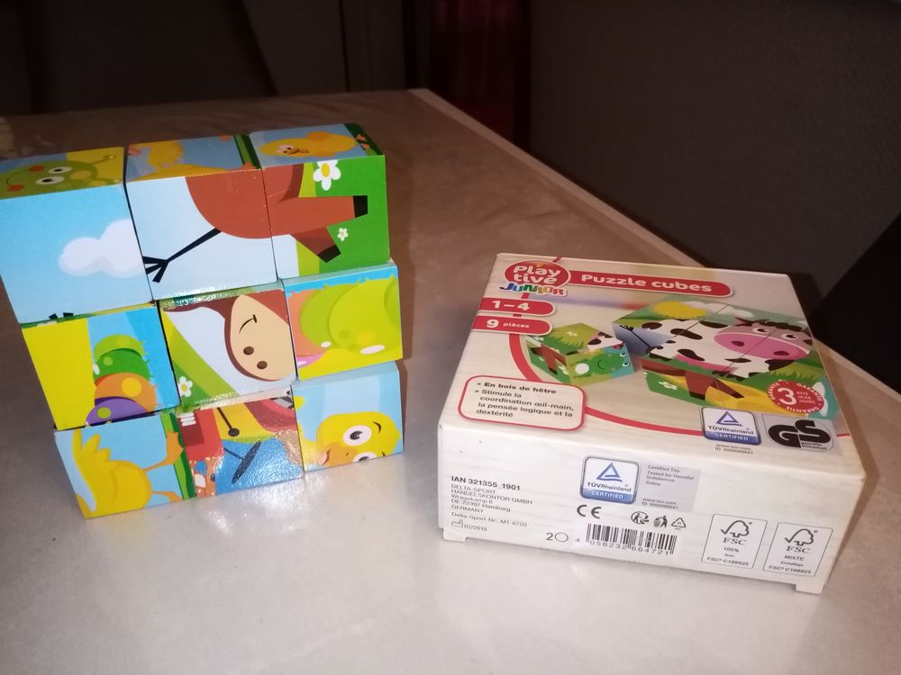 JOUETS D'EVEIL Jeux / jouets