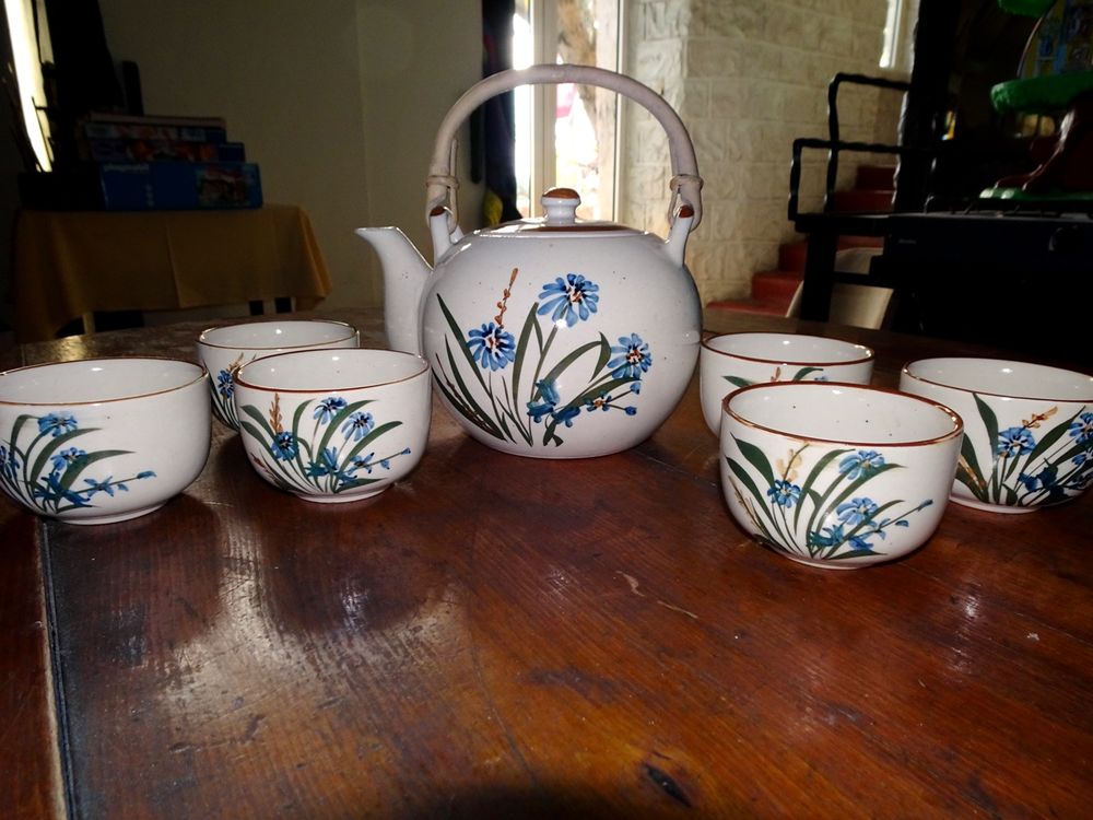 V&eacute;ritable service &agrave; th&eacute; th&eacute;i&egrave;re 6 tasses Décoration