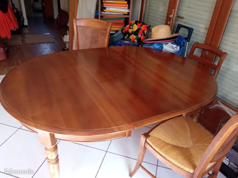 Table de salon ronde/ovale 200 Montfermeil (93)