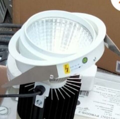 Spot LED encastrable 23 w  13 Nice (06)