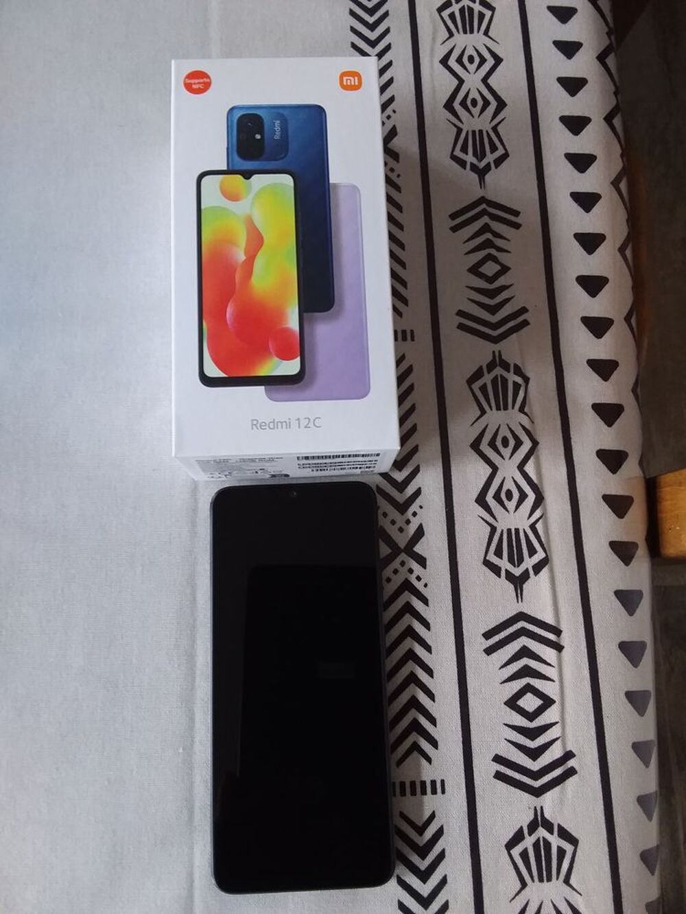 Smartphone redmi 12C noir 128 GO neuf jamais servi Téléphones et tablettes