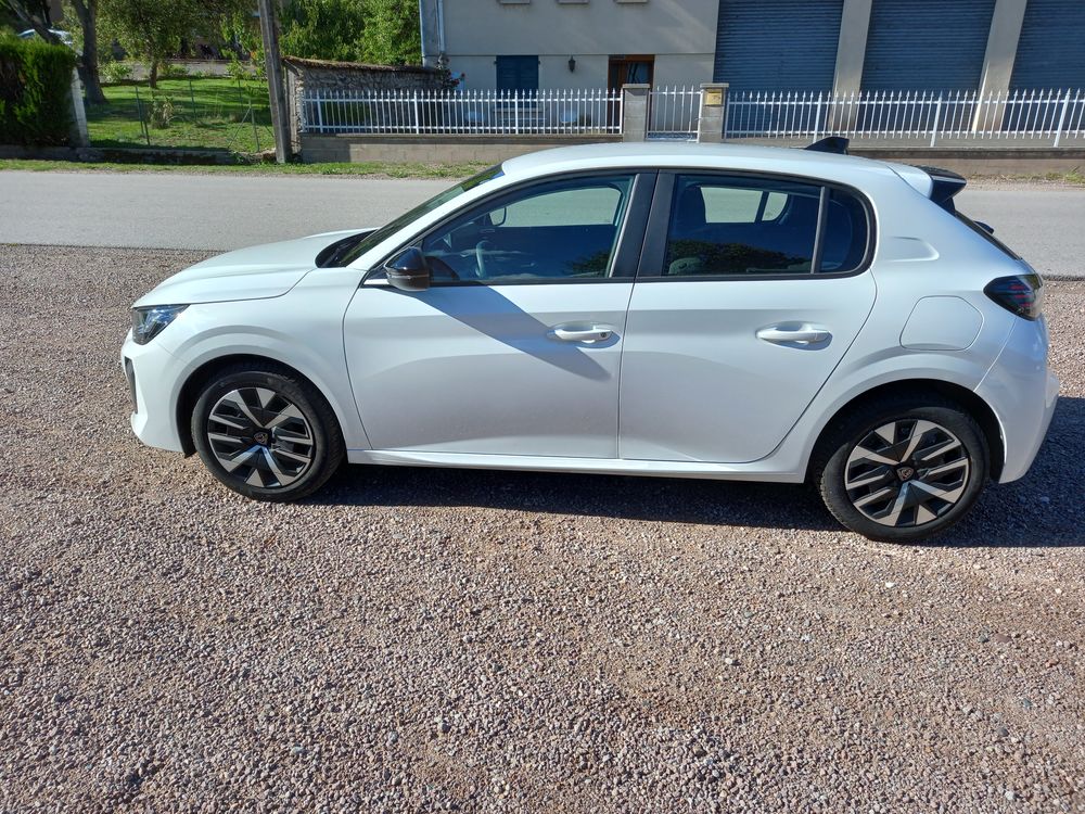 208 STE 1.2 ESSENCE 100 GPS 2 PLACES 10512 KMS 2025 occasion 88220 Urim&eacute;nil