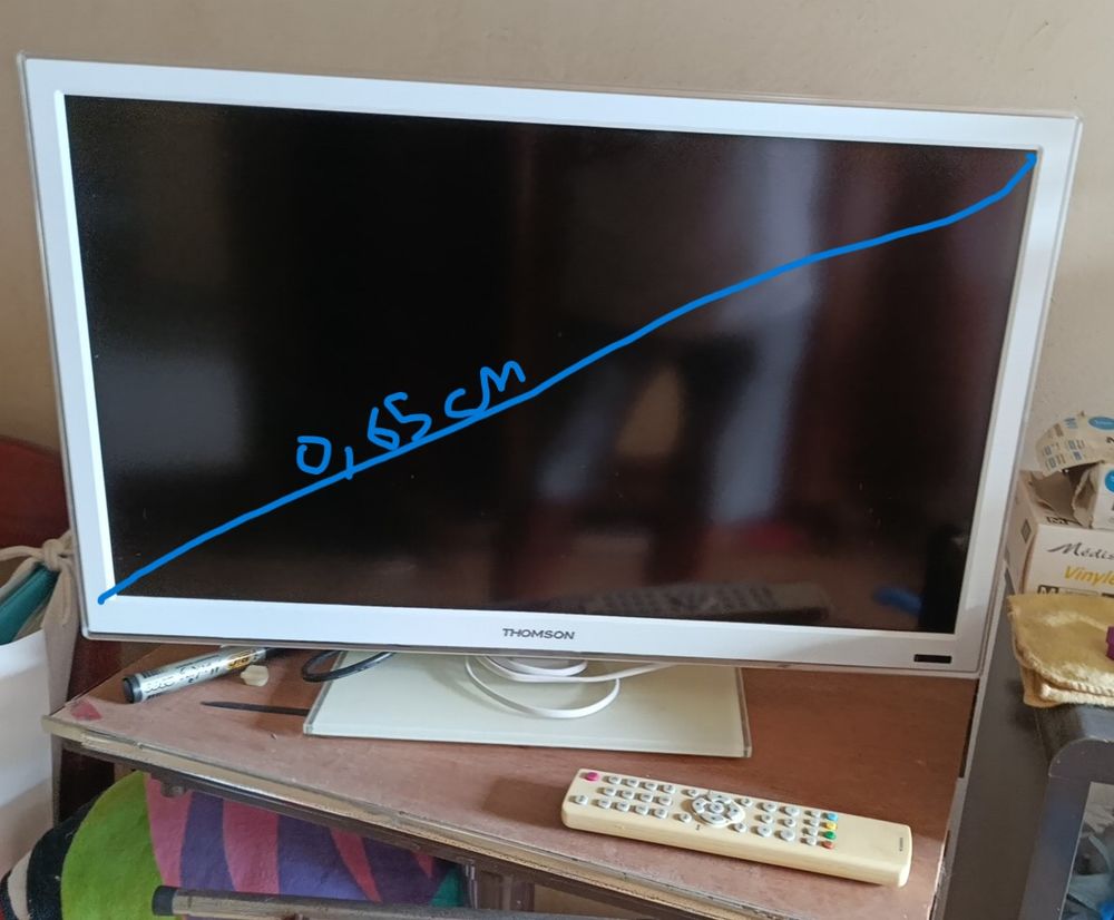 petite t&eacute;l&eacute;vision &eacute;cran 66cm Photos/Video/TV